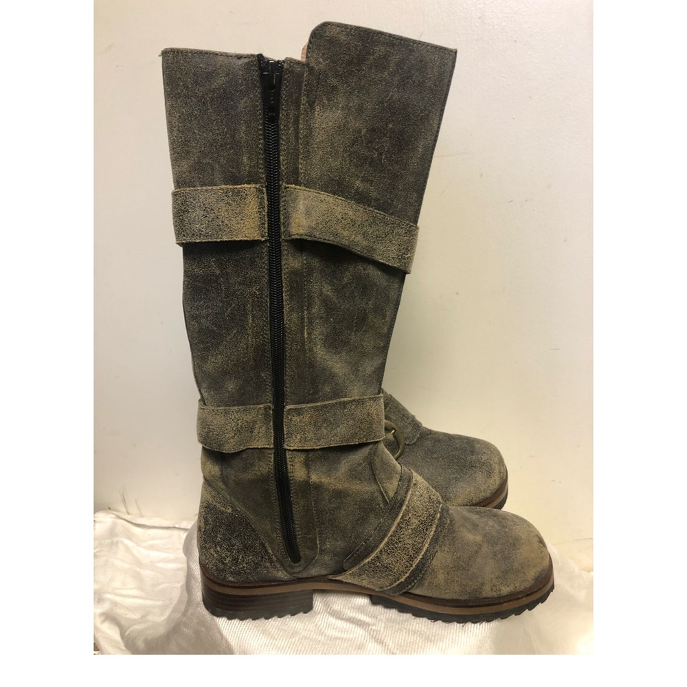 Boots - Picture 2 of 2